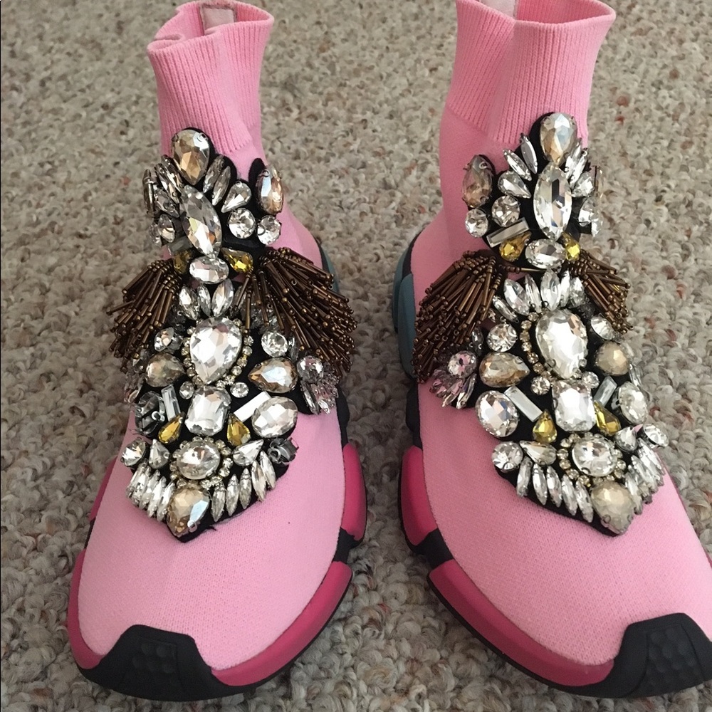 Shoes - Picture 2 of 2